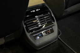 musta Volkswagen ID.4 2025 kuva 32.