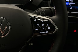 punainen Volkswagen ID.4 2025 kuva 18.