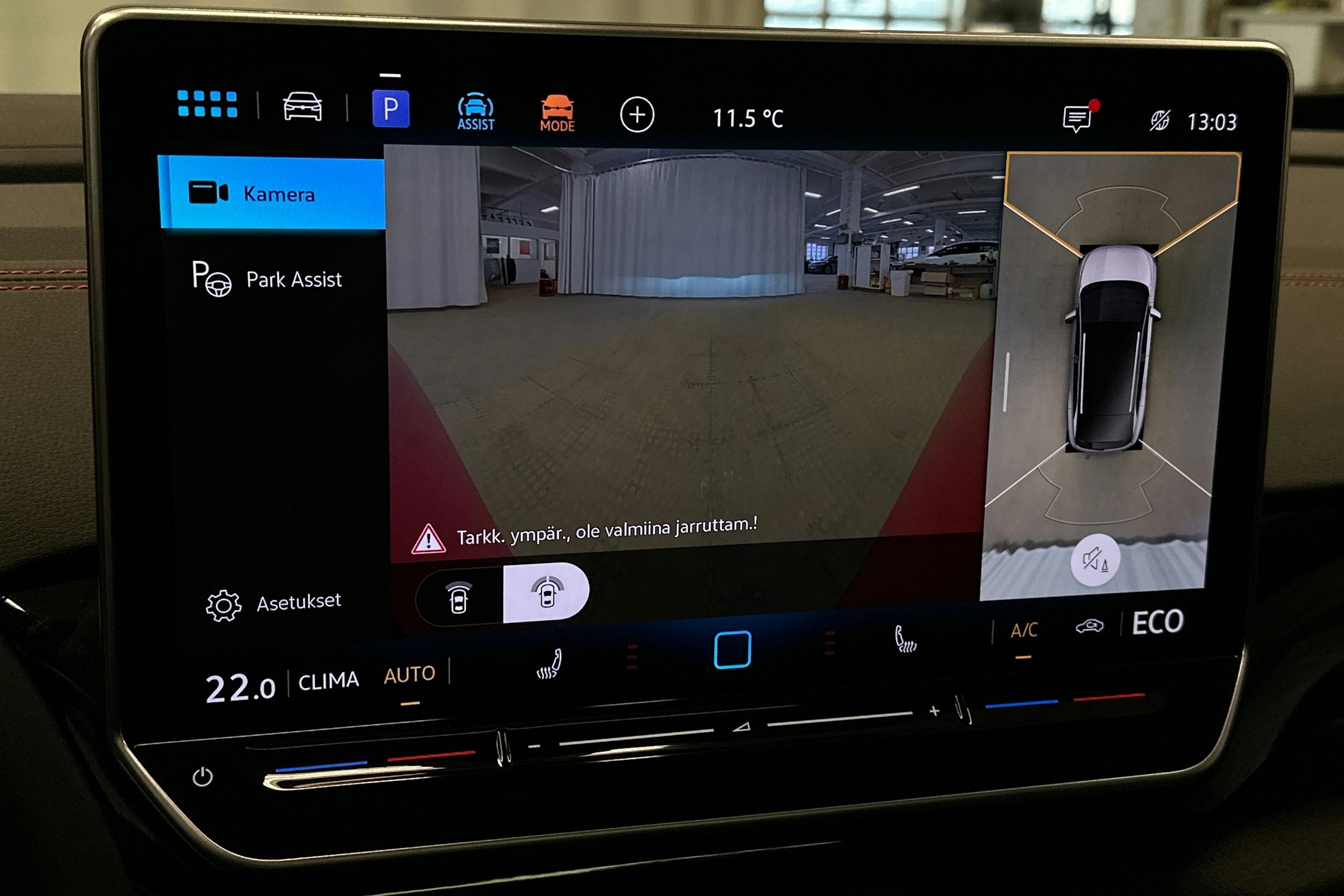 punainen Volkswagen ID.4 2025 kuva 27.