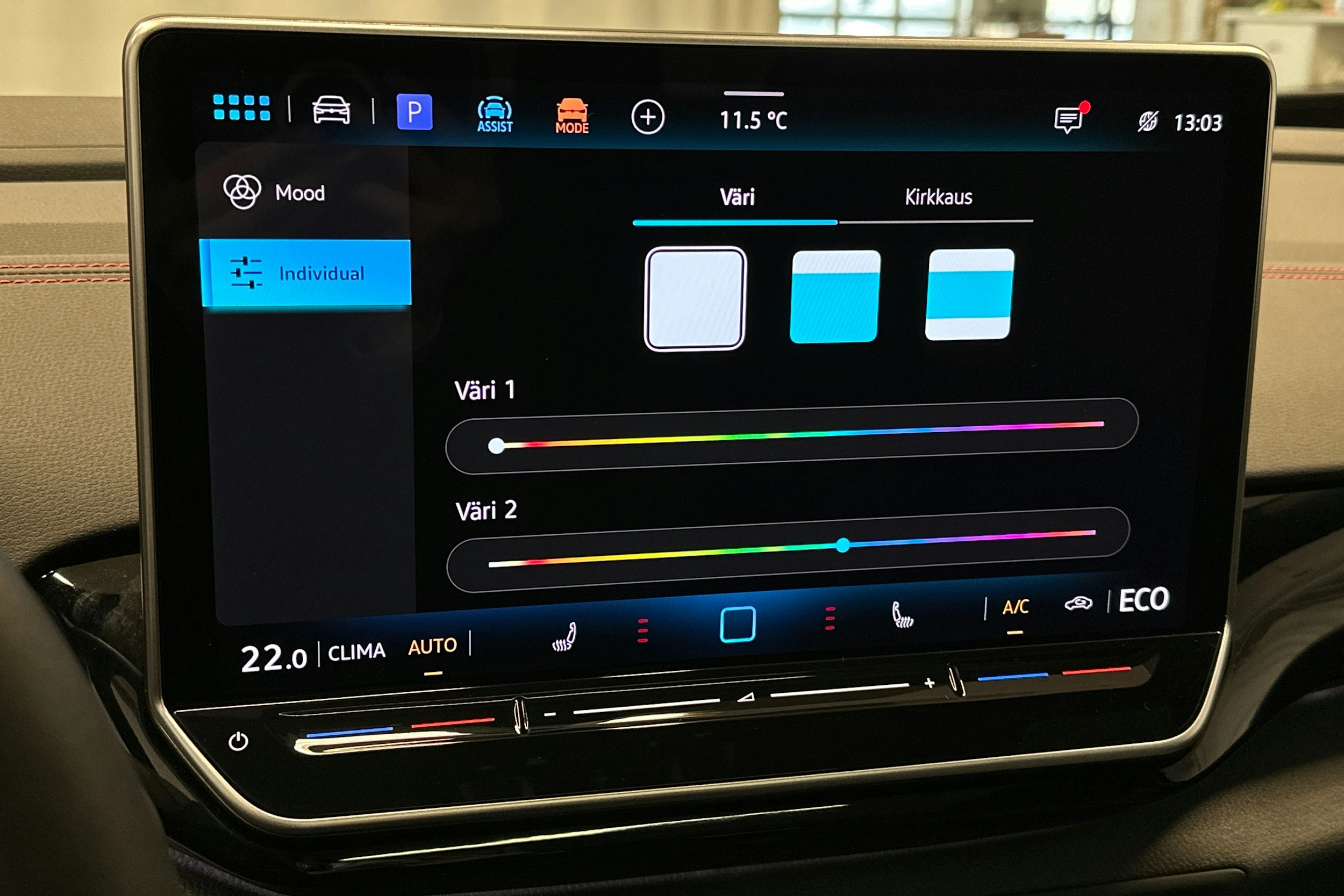 punainen Volkswagen ID.4 2025 kuva 30.