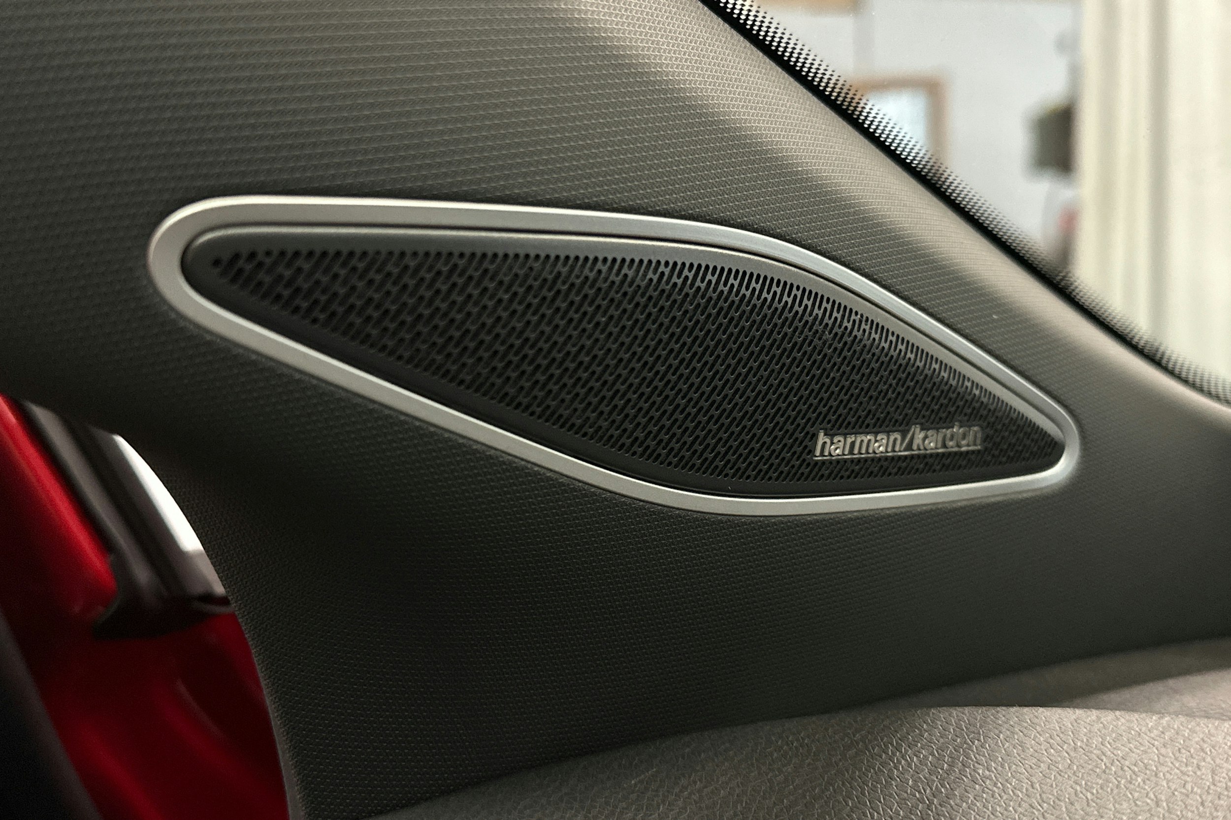 punainen Volkswagen ID.4 2025 kuva 37.