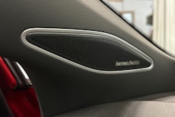 punainen Volkswagen ID.4 2025 kuva 37.