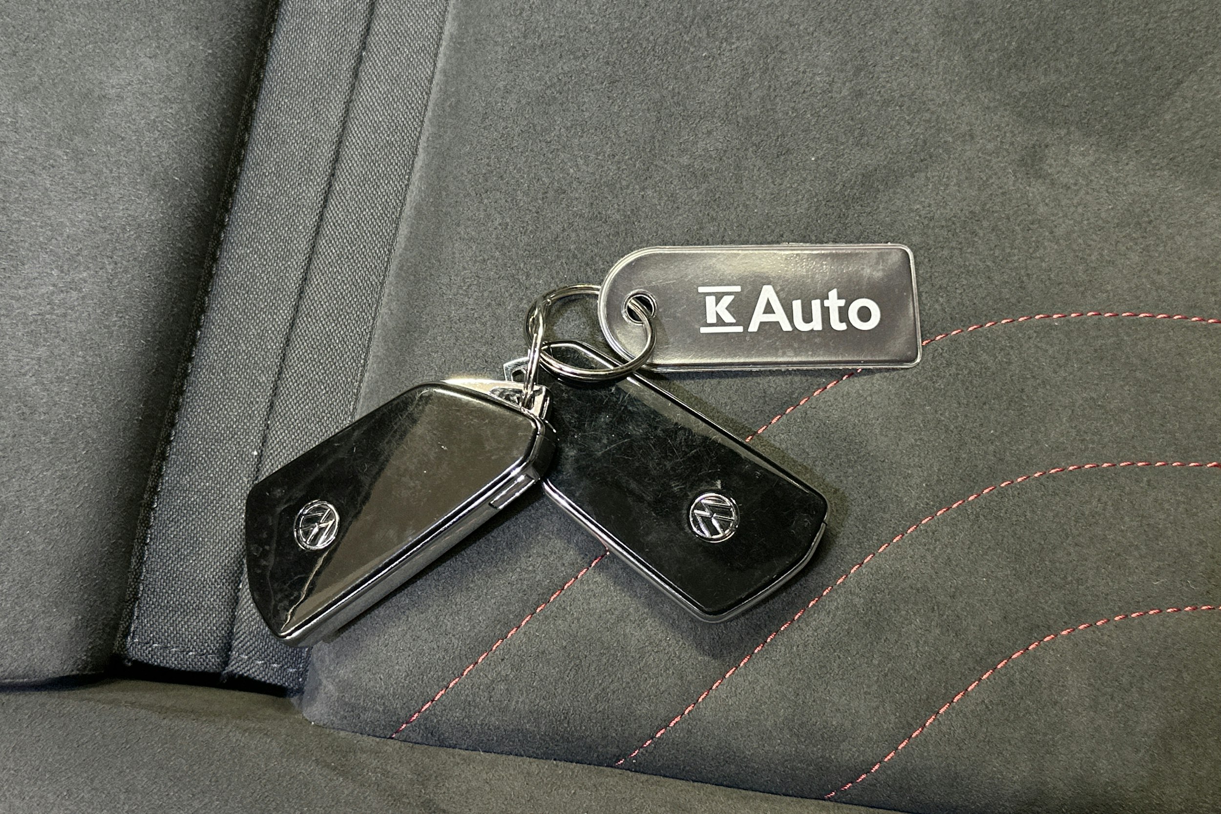 punainen Volkswagen ID.4 2025 kuva 39.