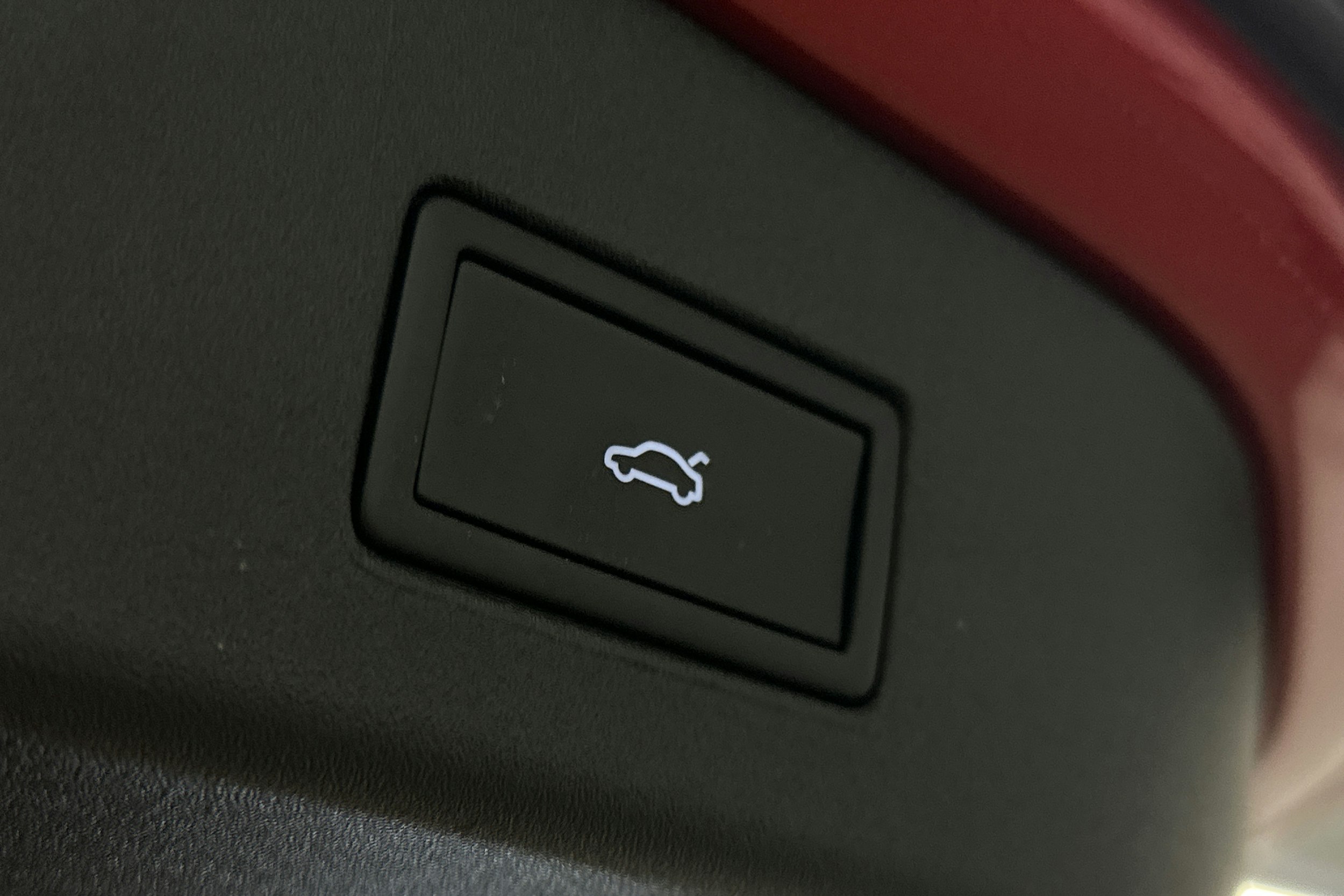 punainen Volkswagen ID.4 2025 kuva 15.