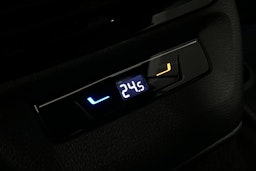 punainen Volkswagen ID.4 2025 kuva 16.