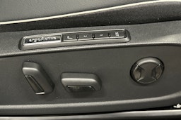 punainen Volkswagen ID.4 2025 kuva 19.