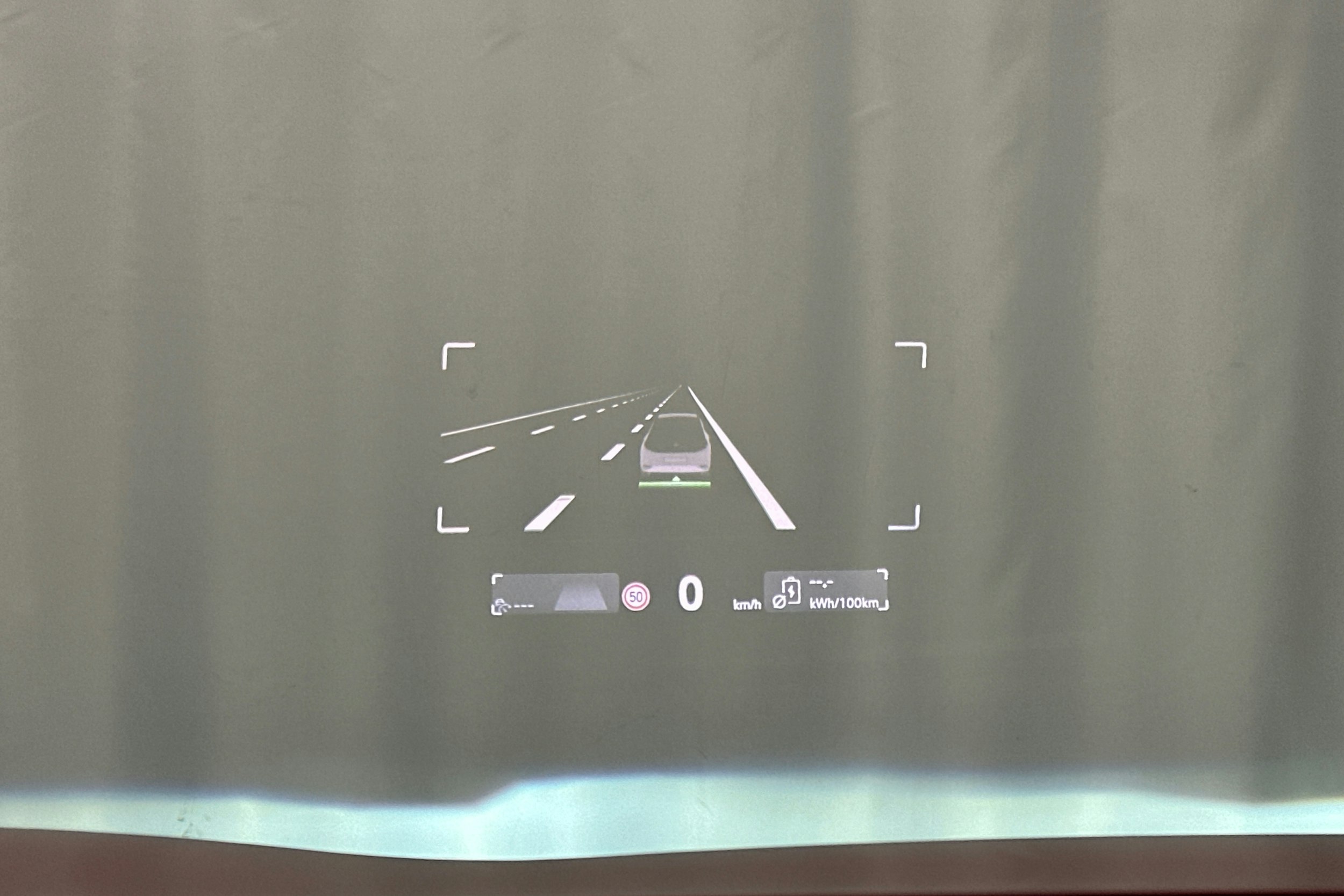 punainen Volkswagen ID.4 2025 kuva 26.