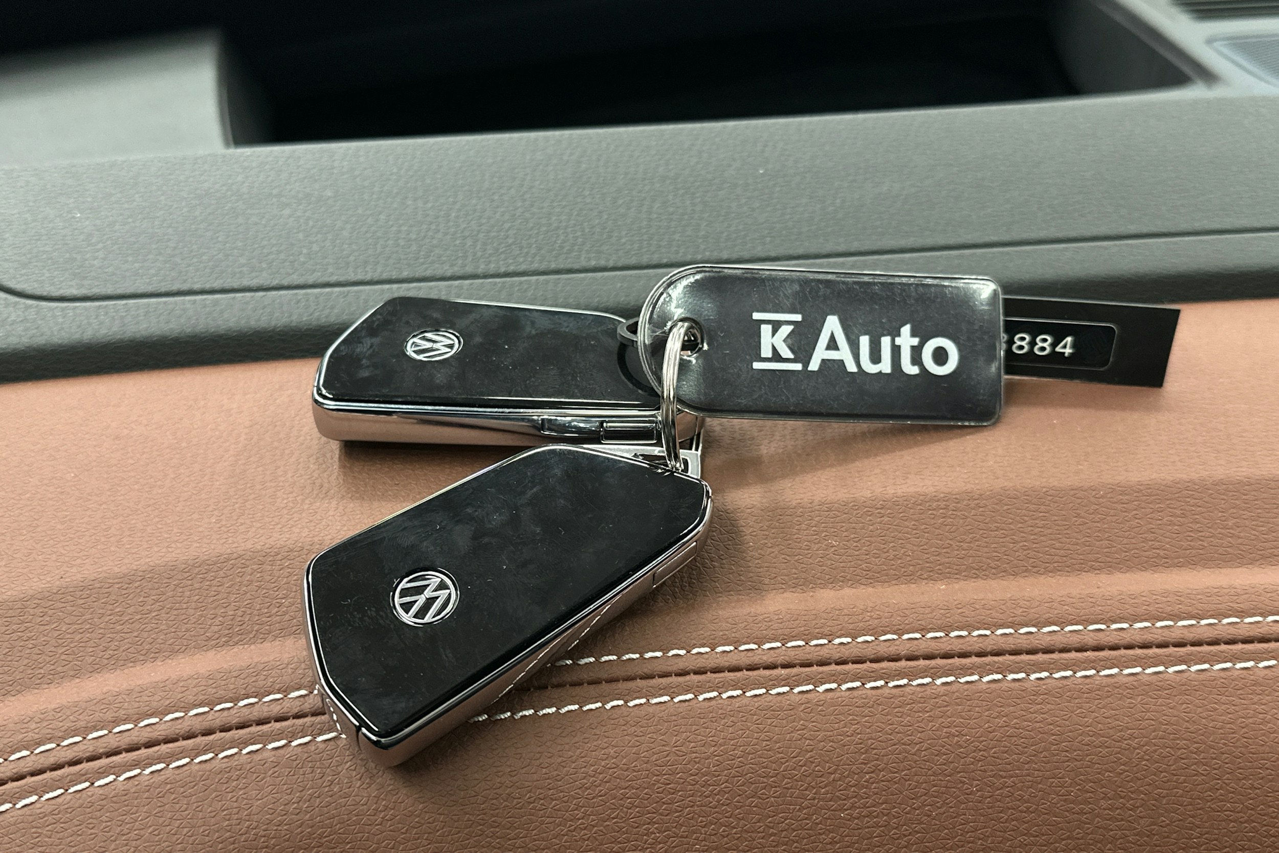 punainen Volkswagen ID.4 2025 kuva 38.