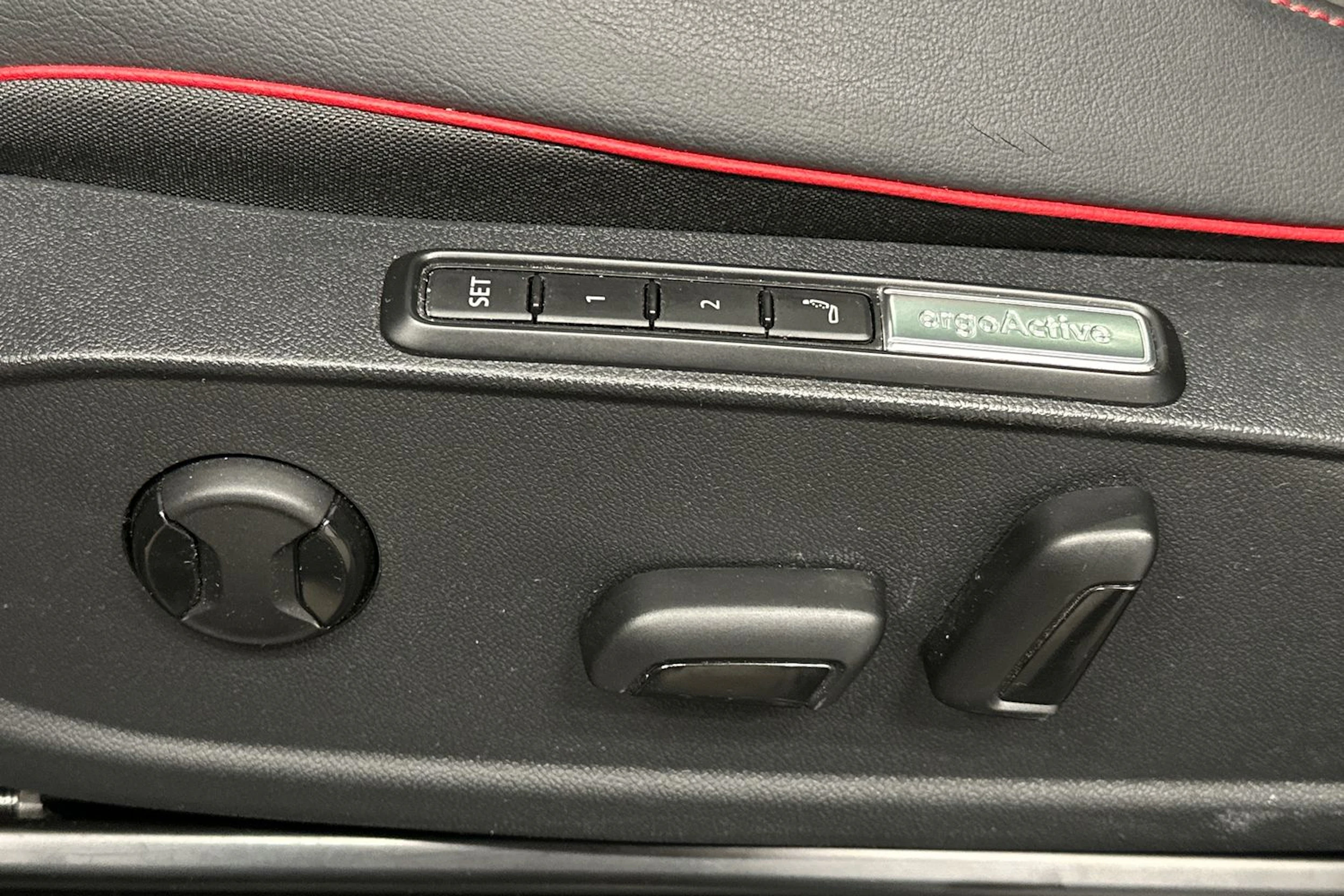 Musta Volkswagen ID.4 2025 kuva 20.