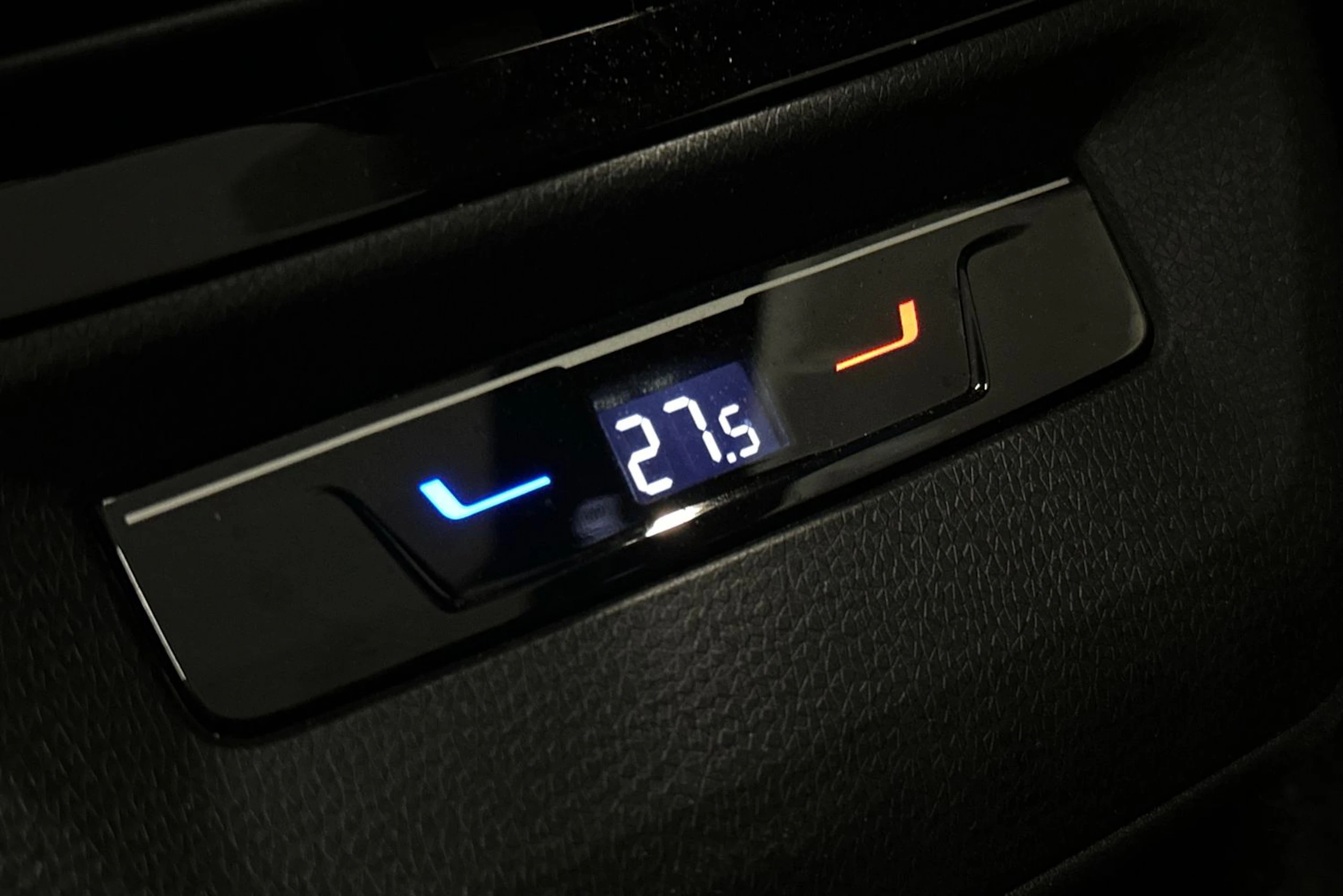 Musta Volkswagen ID.4 2025 kuva 25.