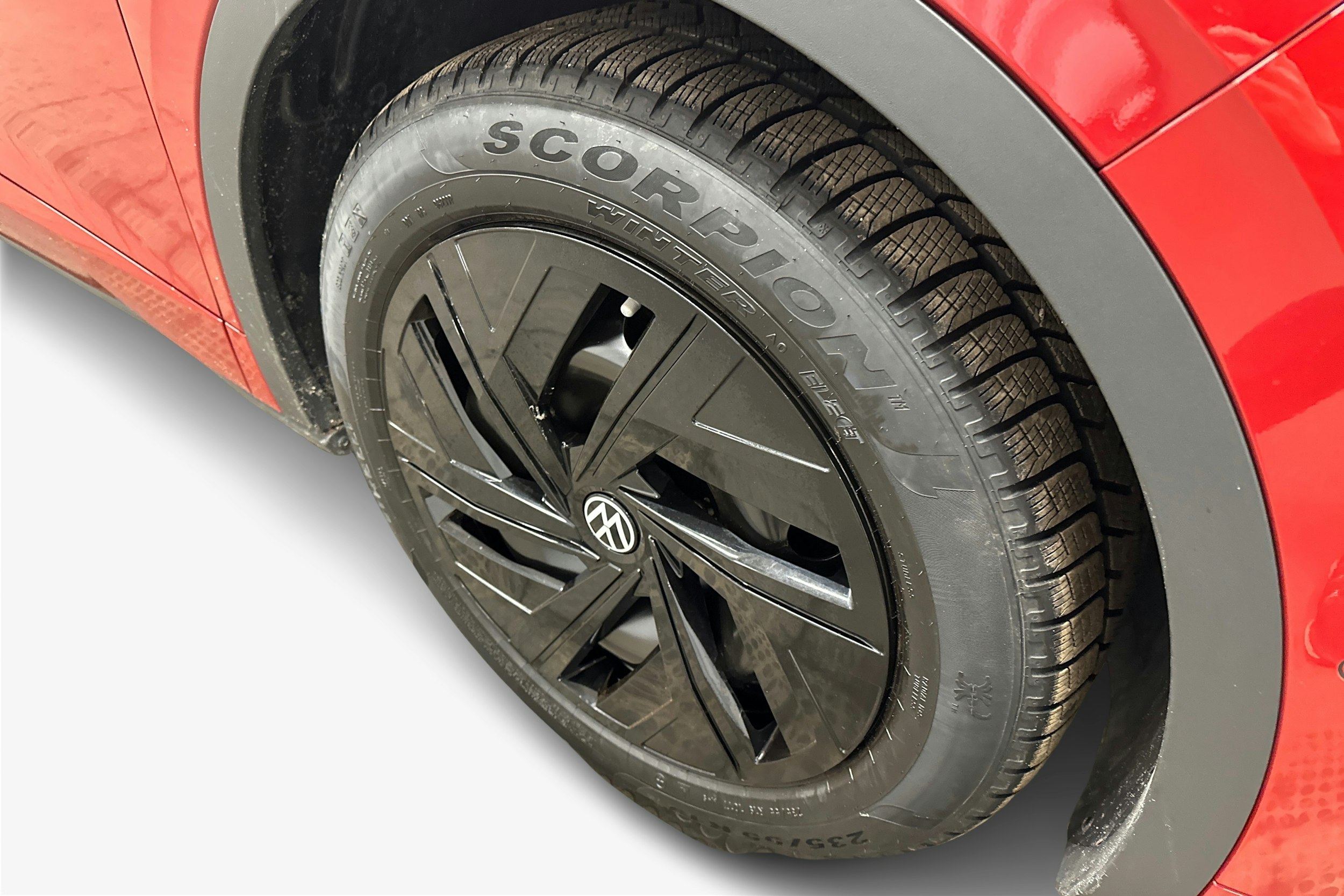 punainen Volkswagen ID.4 2025 kuva 11.