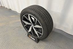 punainen Volkswagen ID.4 2025 kuva 13.