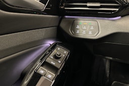 punainen Volkswagen ID.4 2025 kuva 17.