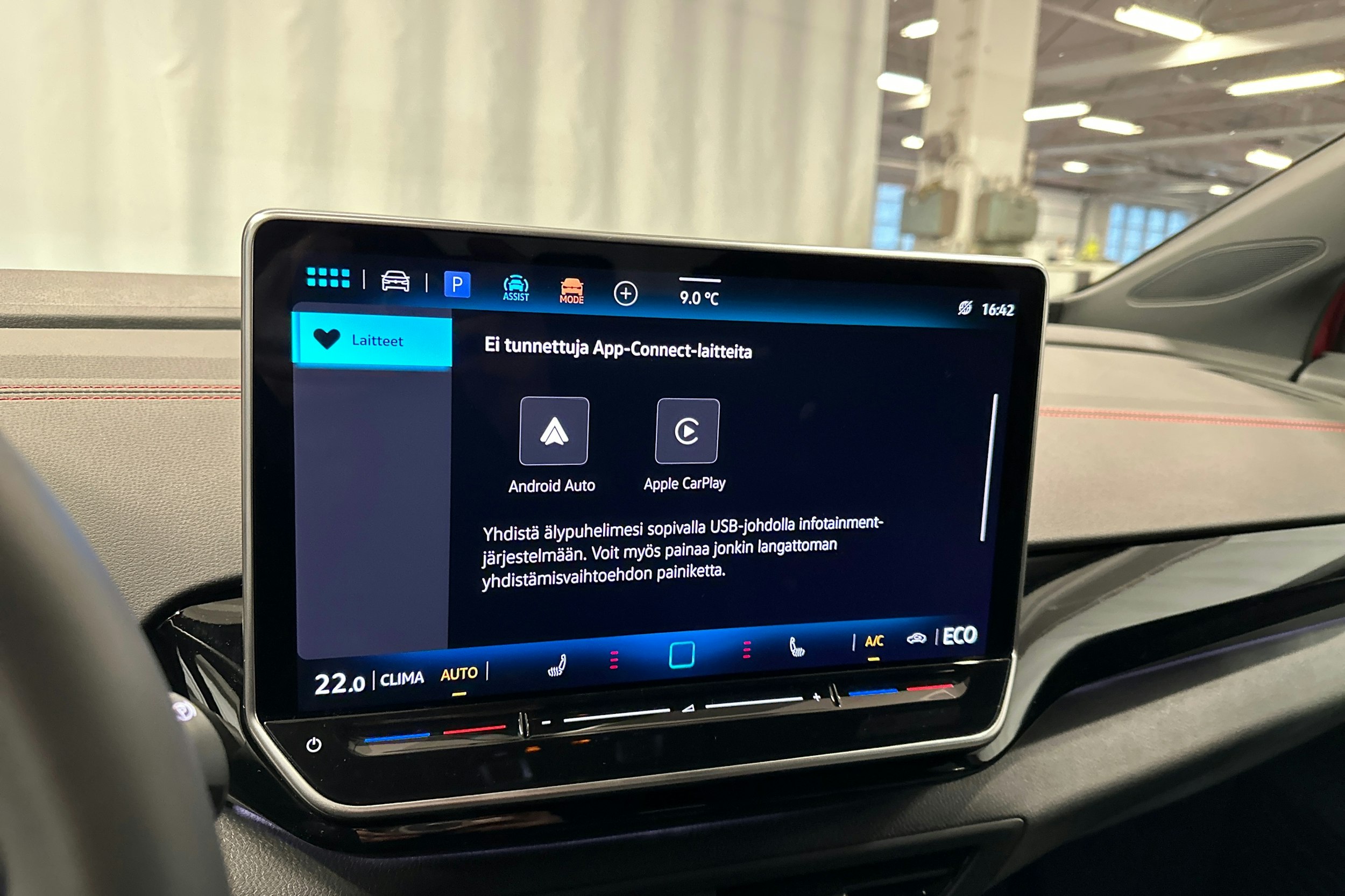 punainen Volkswagen ID.4 2025 kuva 19.