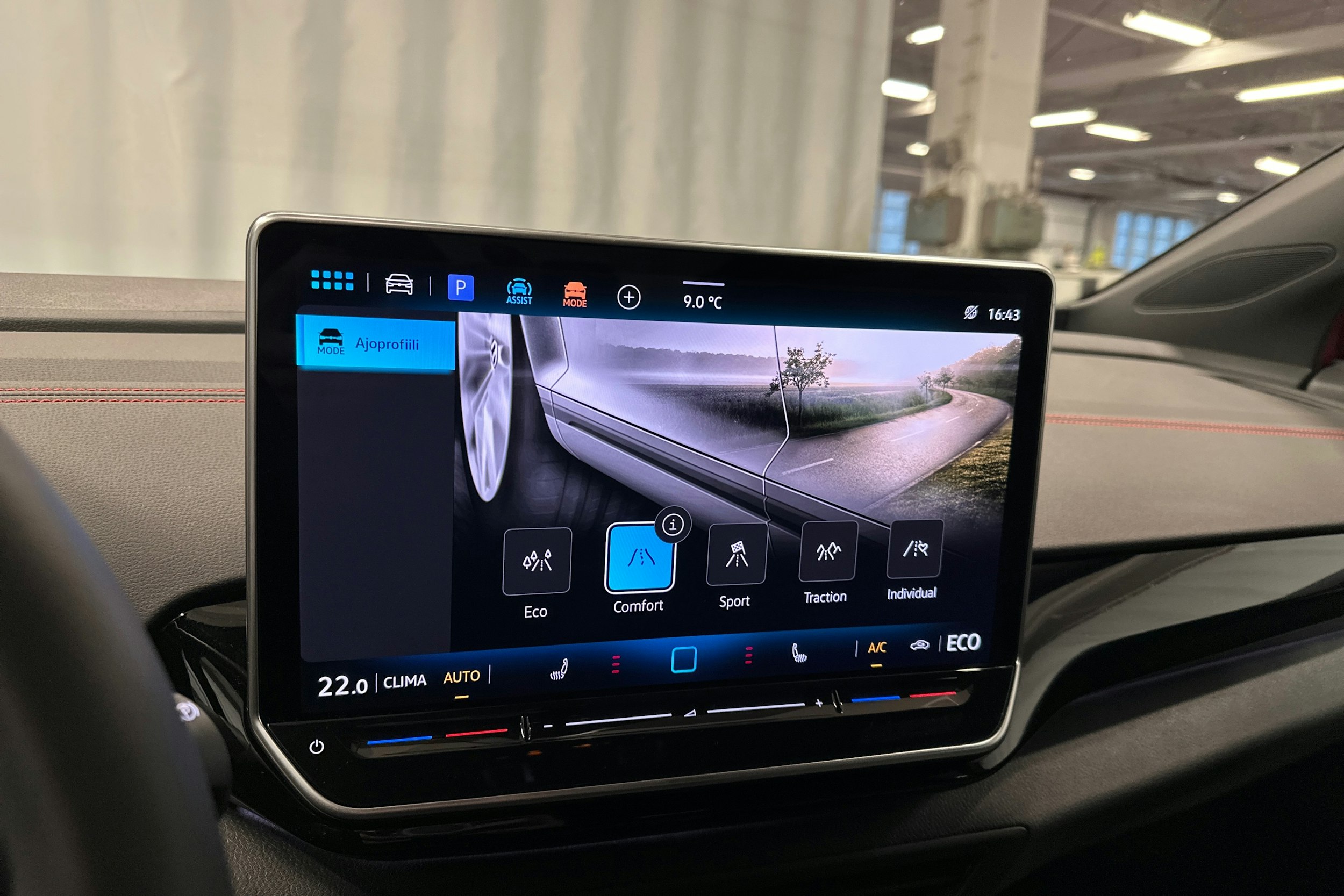 punainen Volkswagen ID.4 2025 kuva 25.