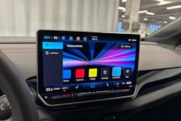 punainen Volkswagen ID.4 2025 kuva 27.