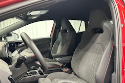 punainen Volkswagen ID.4 2025 kuva 29.