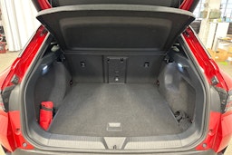 punainen Volkswagen ID.4 2025 kuva 31.