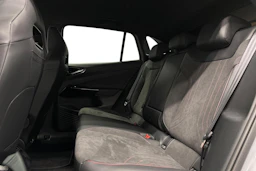 harmaa Volkswagen ID.4 2025 kuva 11.