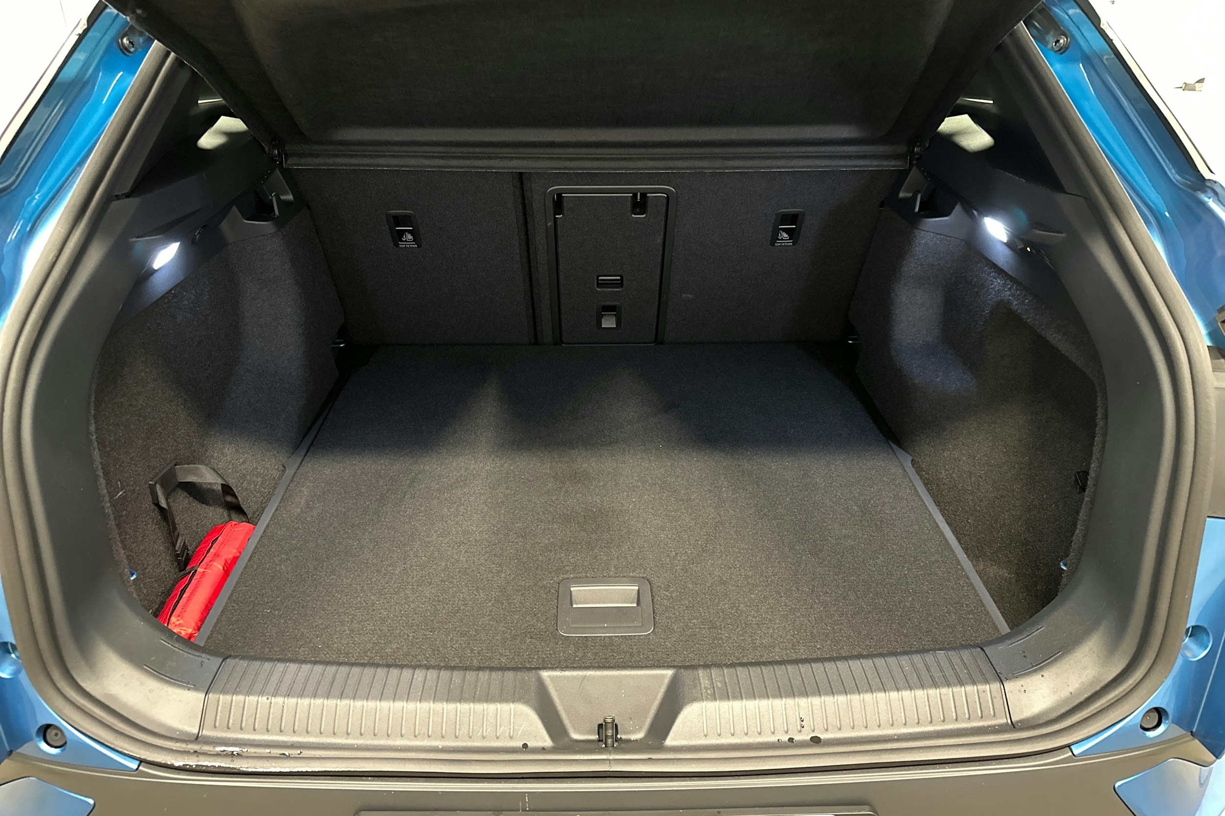 sininen Volkswagen ID.4 2025 kuva 14.