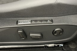 sininen Volkswagen ID.4 2025 kuva 19.