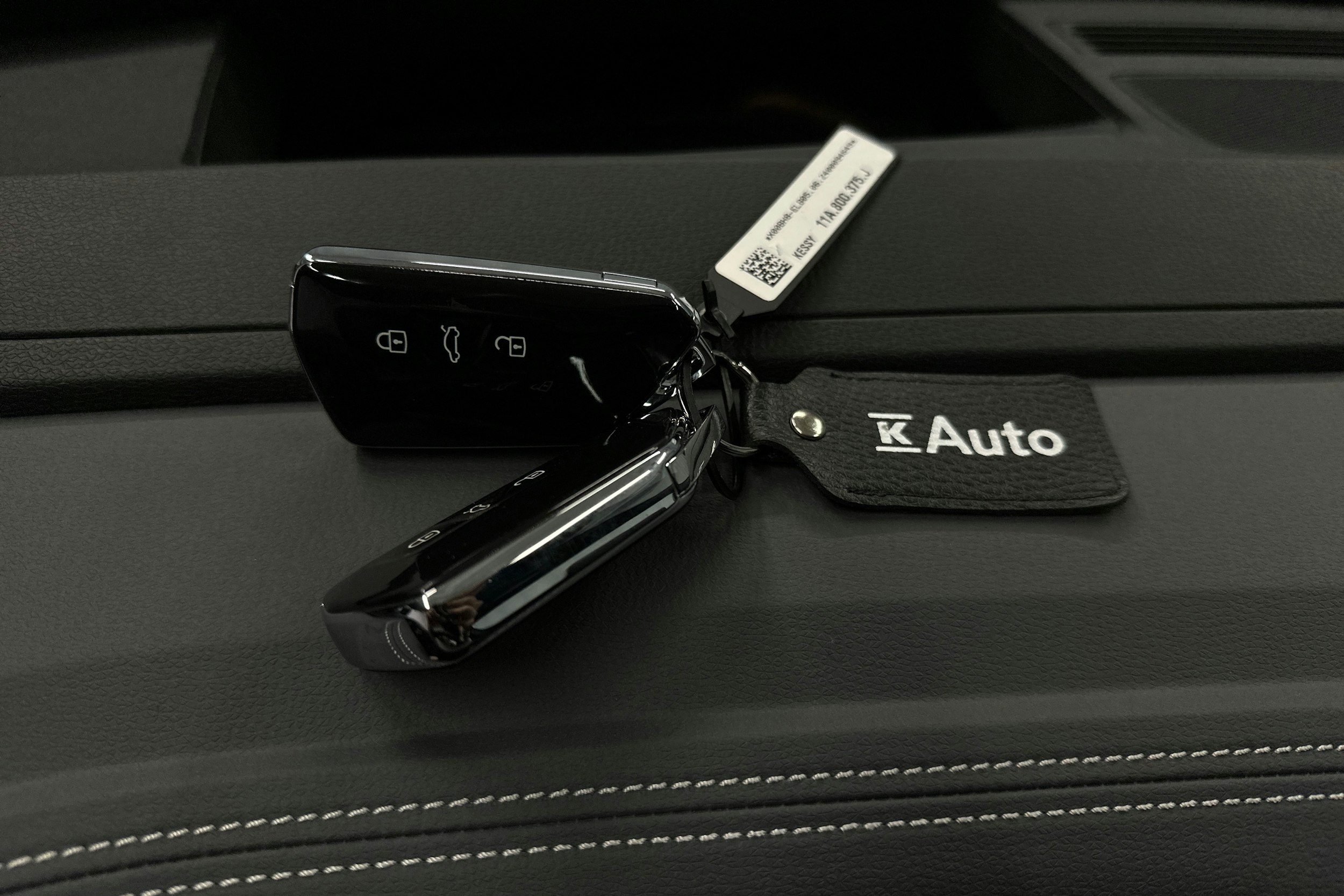 sininen Volkswagen ID.4 2025 kuva 44.