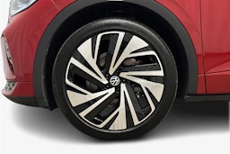 punainen Volkswagen ID.4 2025 kuva 11.