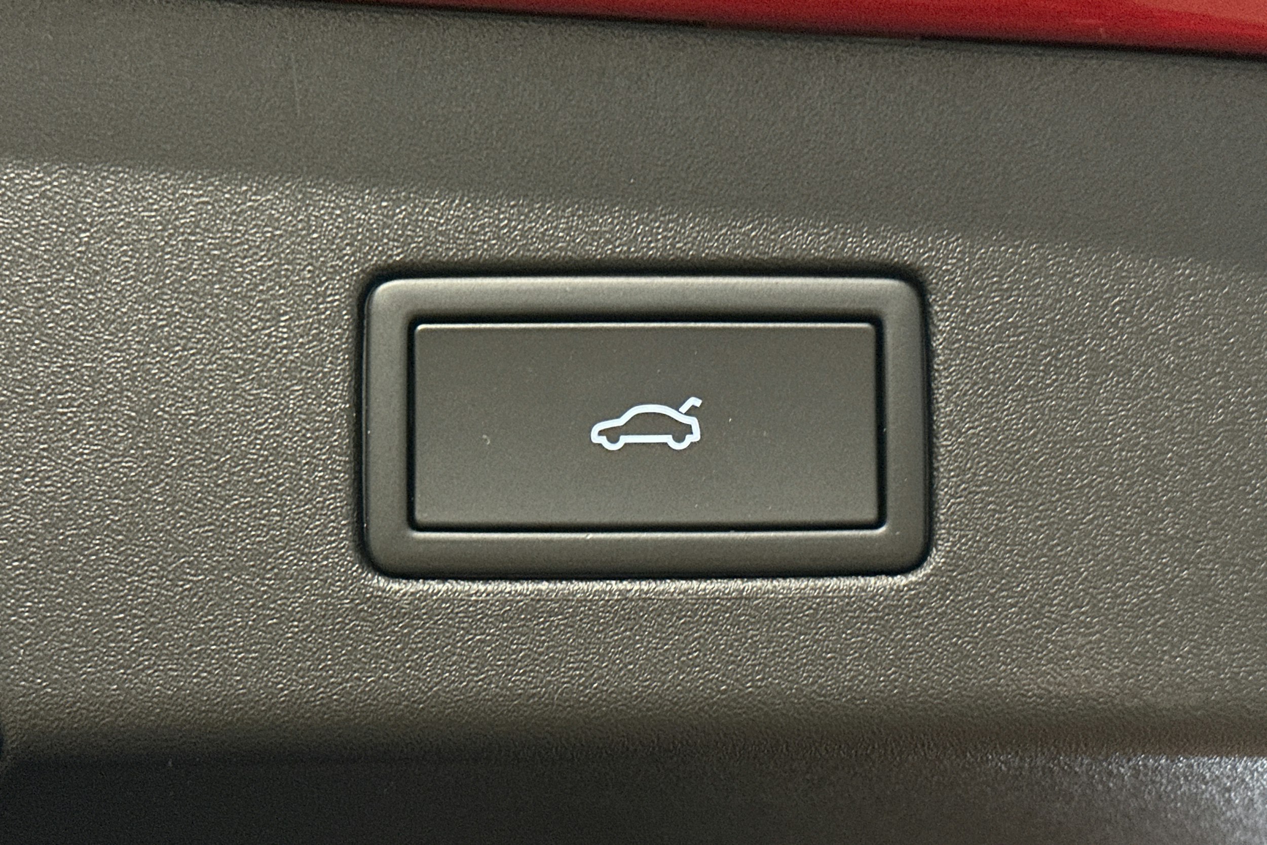 punainen Volkswagen ID.4 2025 kuva 16.