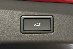 punainen Volkswagen ID.4 2025 kuva 16.