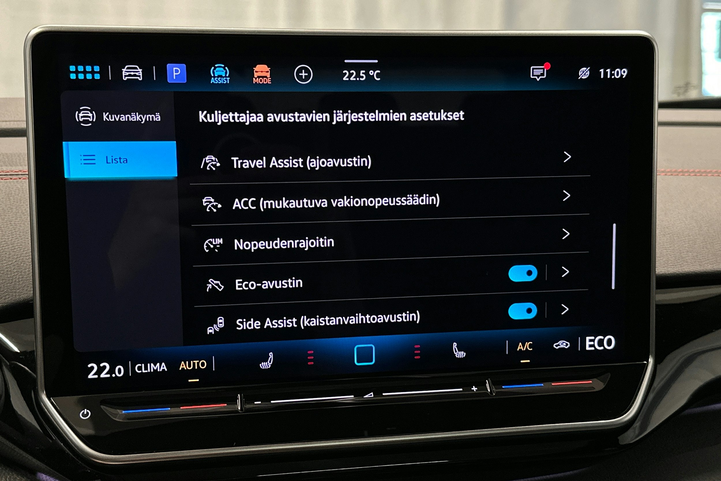 punainen Volkswagen ID.4 2025 kuva 32.