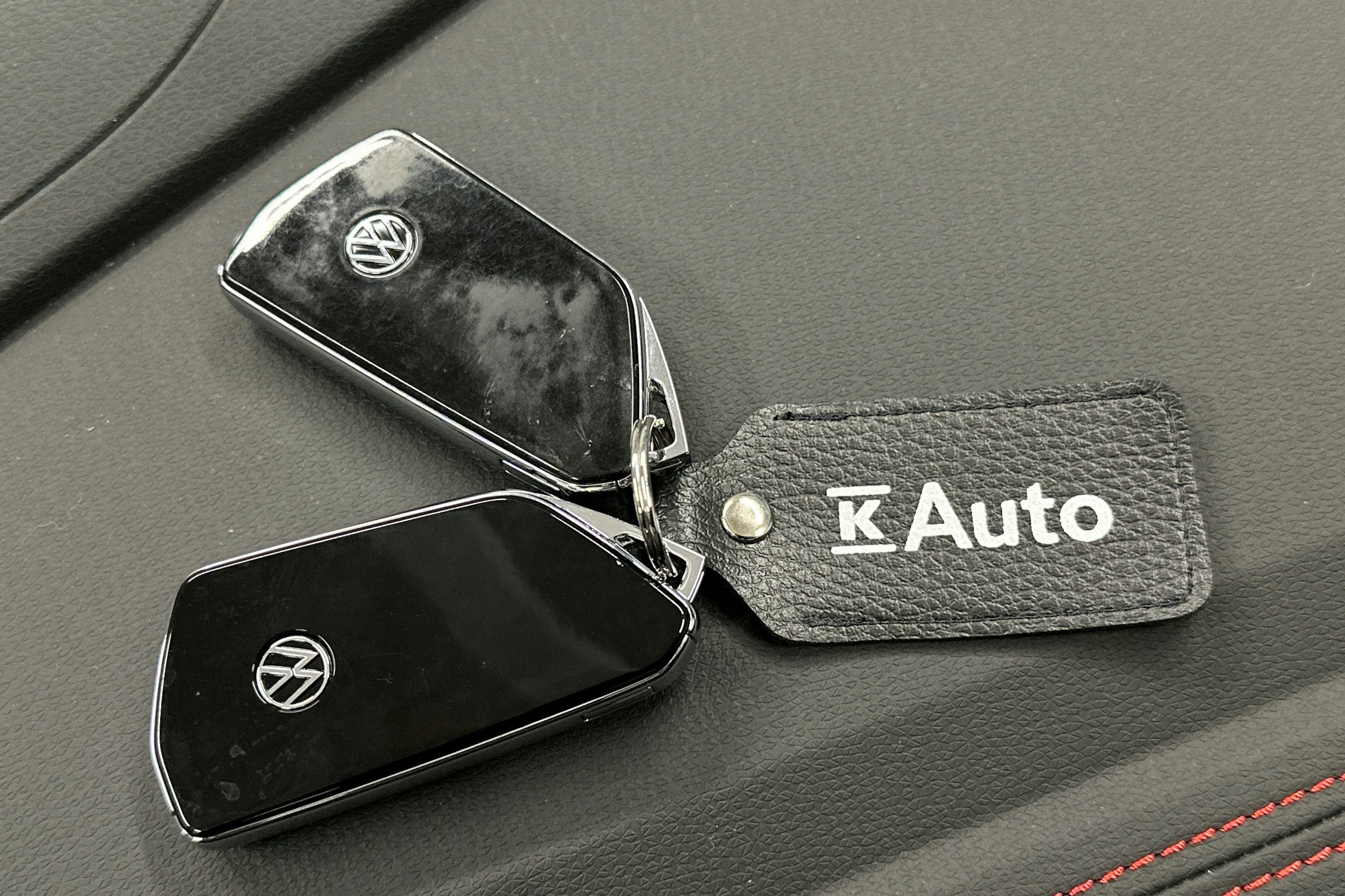 punainen Volkswagen ID.4 2025 kuva 38.