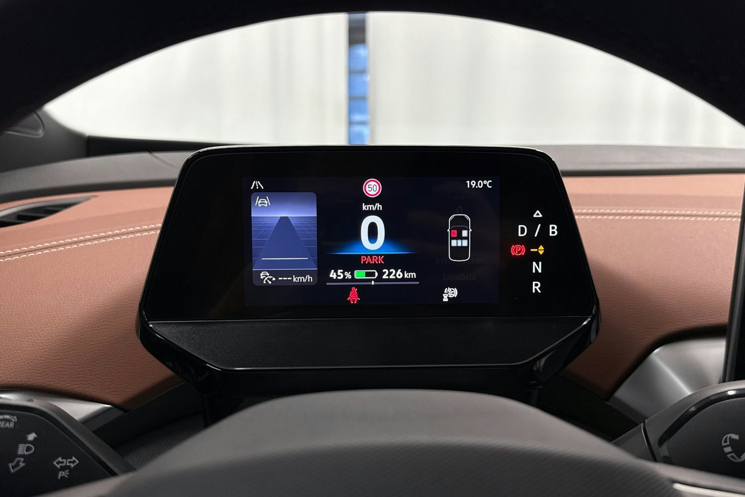 valkoinen Volkswagen ID.4 2025 kuva 11.