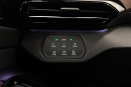 valkoinen Volkswagen ID.4 2025 kuva 13.