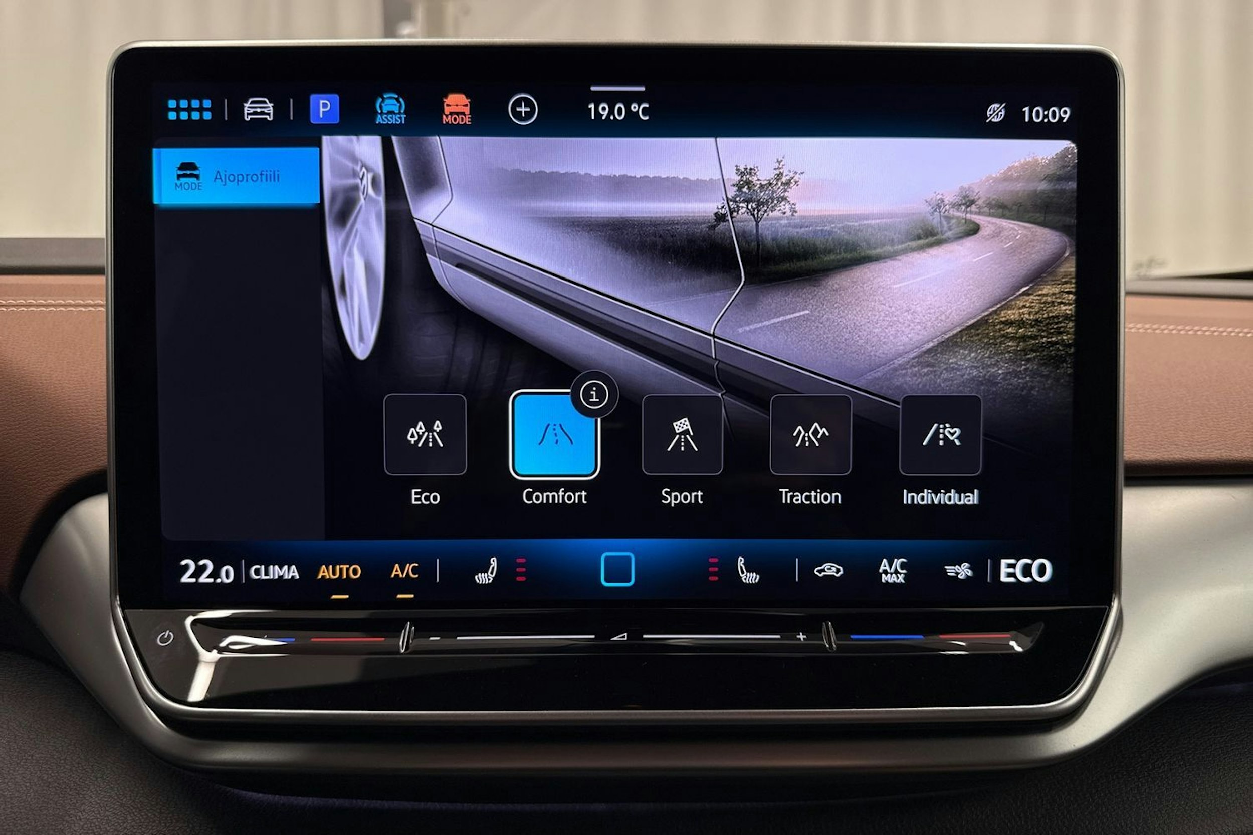 valkoinen Volkswagen ID.4 2025 kuva 27.