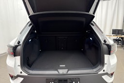 valkoinen Volkswagen ID.4 2025 kuva 34.