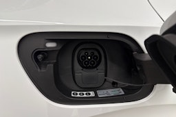 valkoinen Volkswagen ID.4 2025 kuva 35.