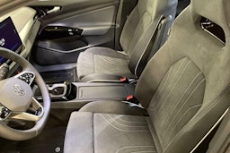 punainen Volkswagen ID.4 2025 kuva 6.