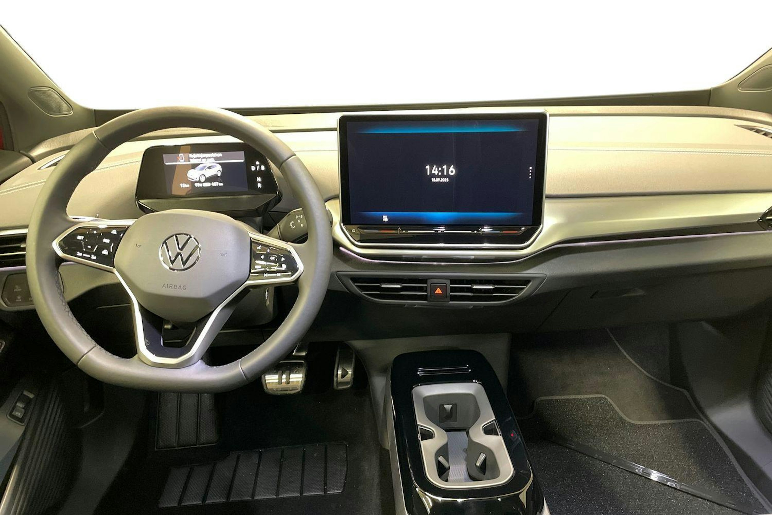 punainen Volkswagen ID.4 2025 kuva 7.