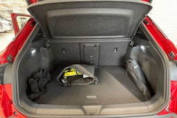punainen Volkswagen ID.4 2025 kuva 14.
