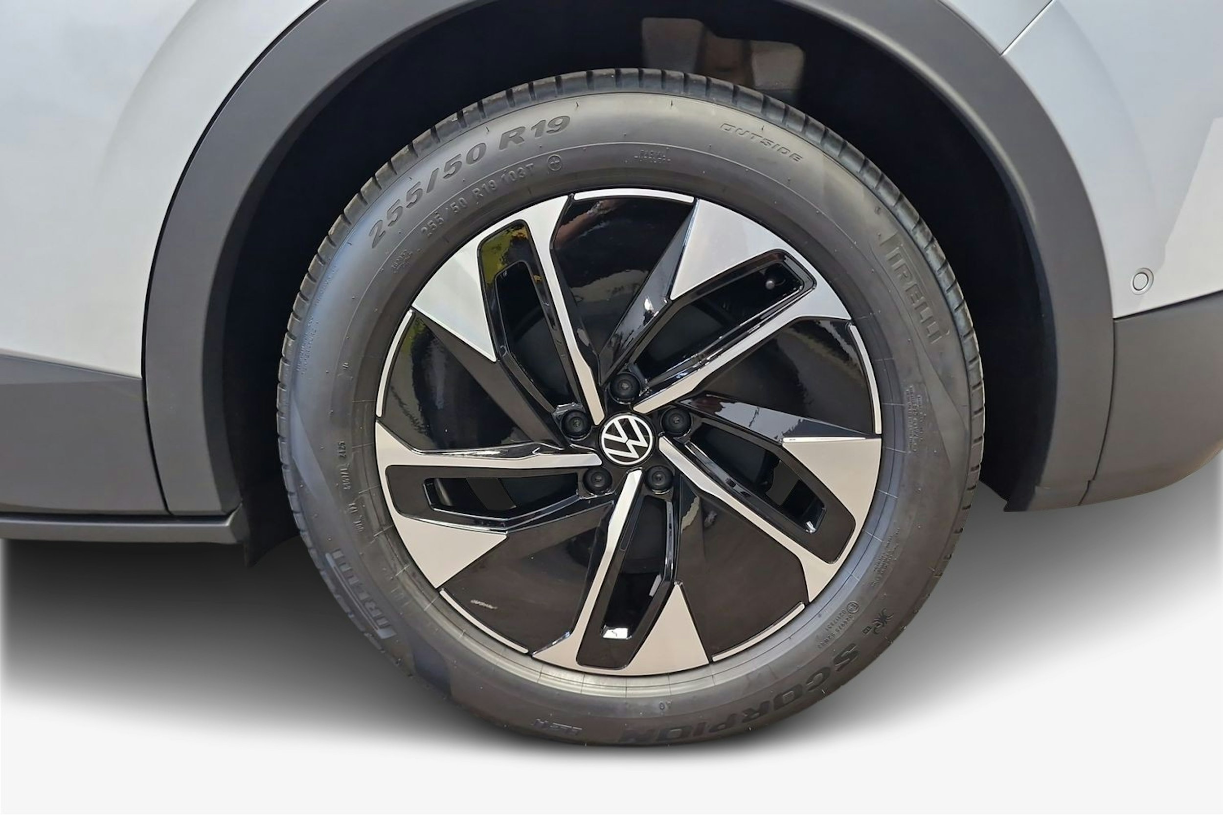 harmaa Volkswagen ID.4 2025 kuva 9.