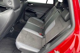 punainen Volkswagen ID.4 2025 kuva 8.