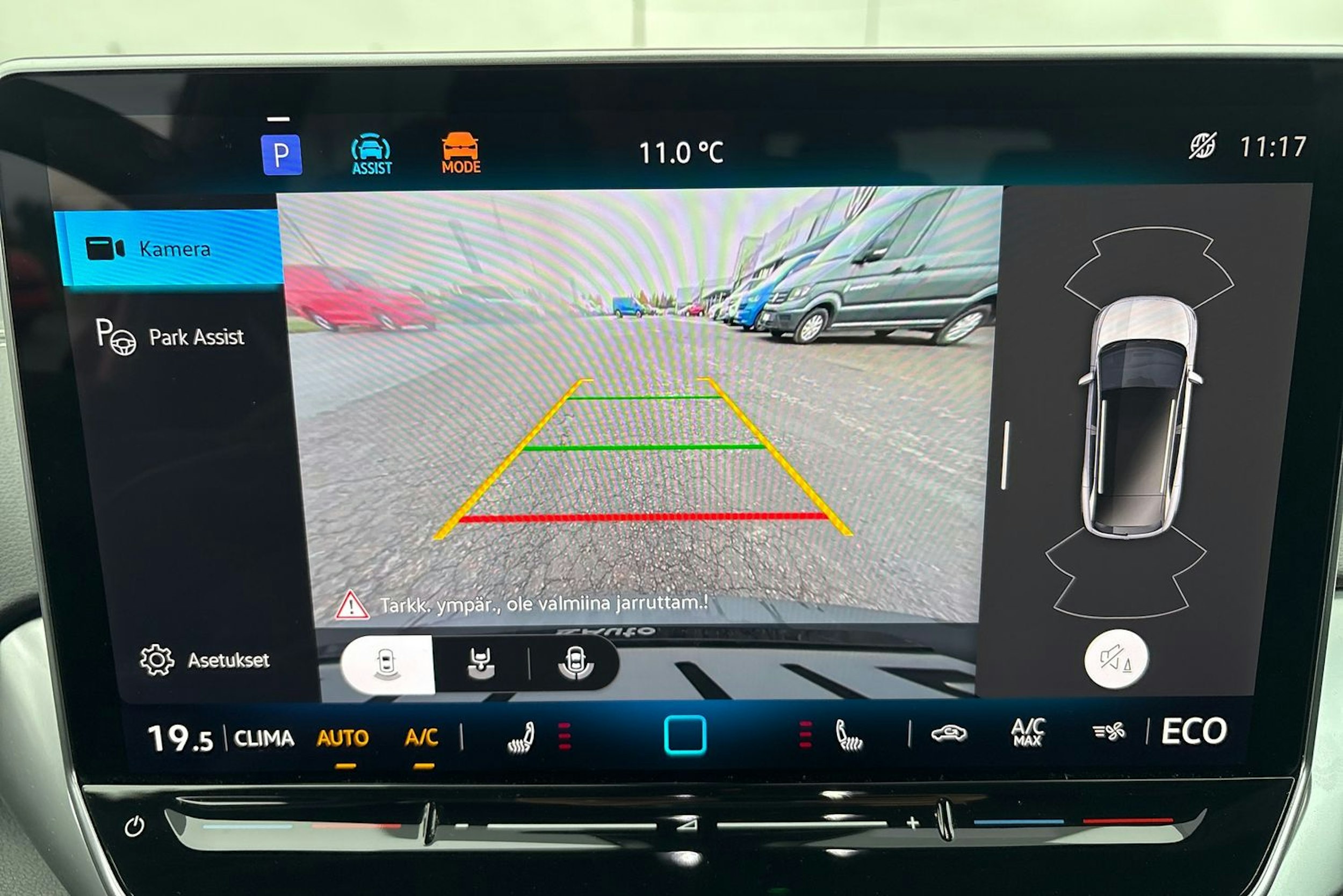 punainen Volkswagen ID.4 2025 kuva 13.