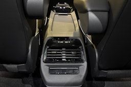 sininen Volkswagen ID.4 2025 kuva 15.