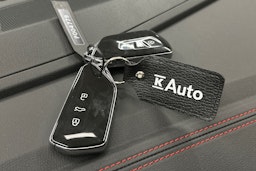 harmaa Volkswagen ID.4 2025 kuva 35.