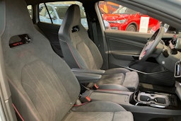 harmaa Volkswagen ID.4 2025 kuva 15.