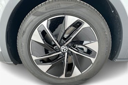valkoinen Volkswagen ID.4 2025 kuva 9.