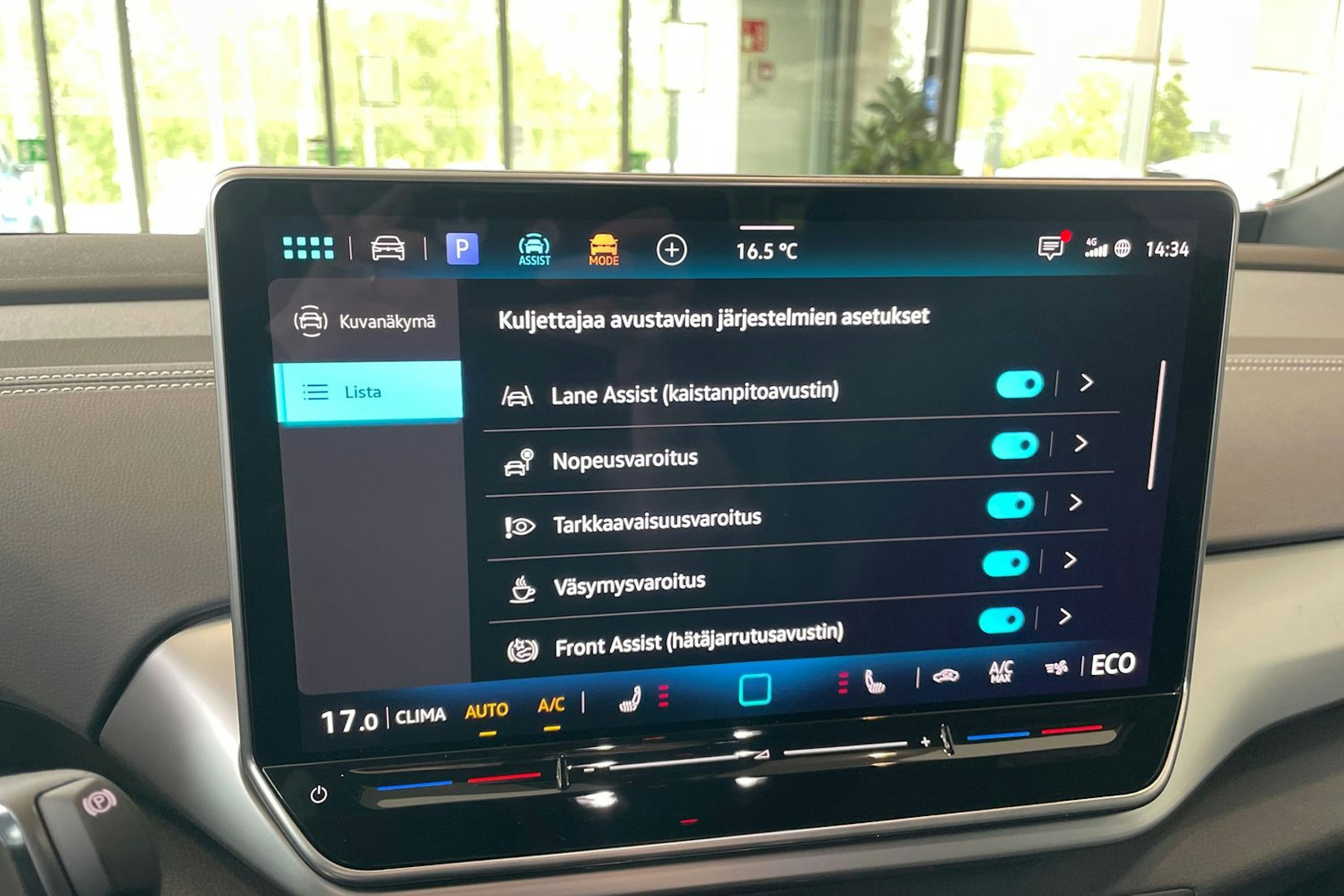 valkoinen Volkswagen ID.4 2025 kuva 13.