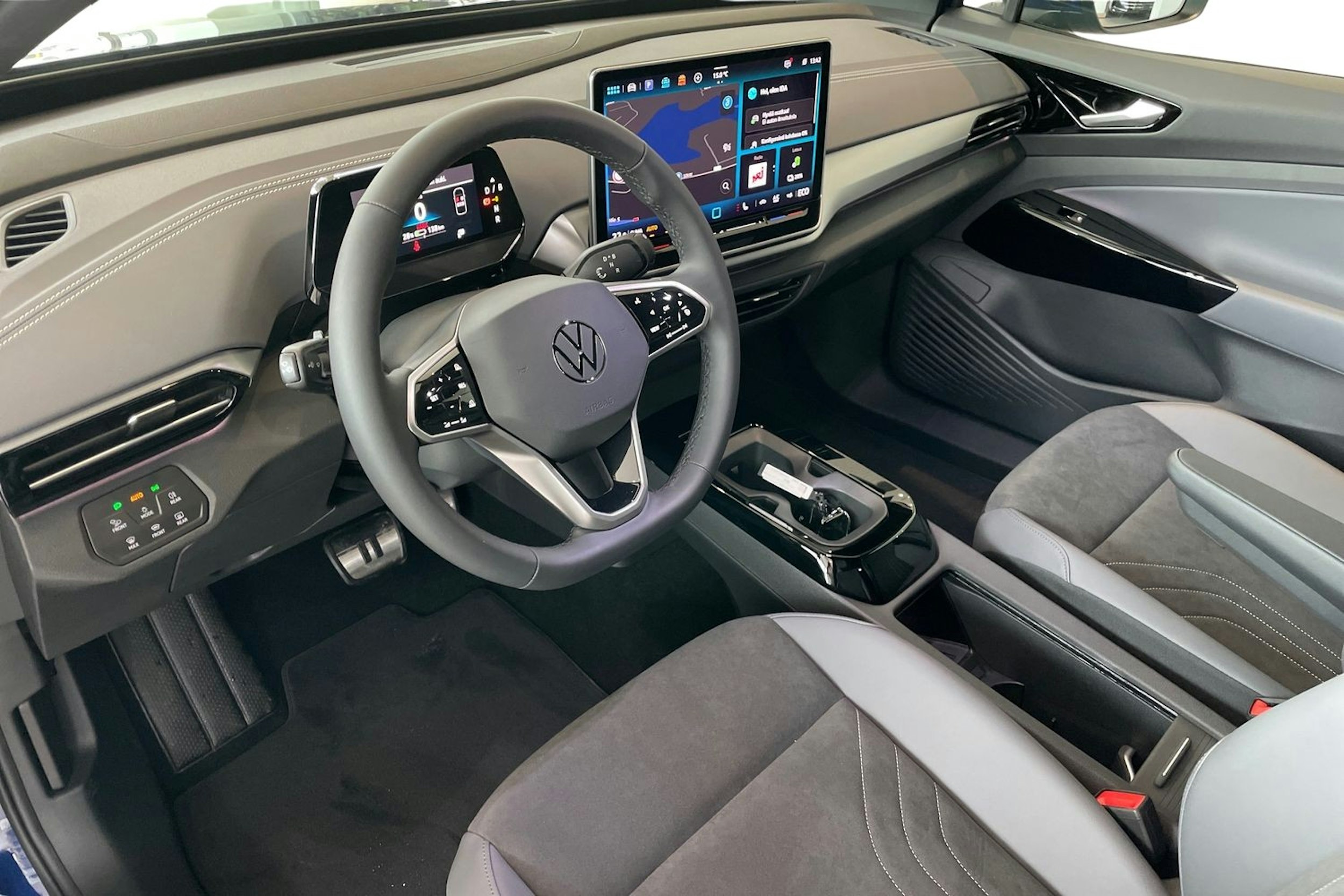 sininen Volkswagen ID.4 2025 kuva 6.
