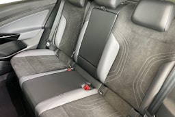 sininen Volkswagen ID.4 2025 kuva 8.