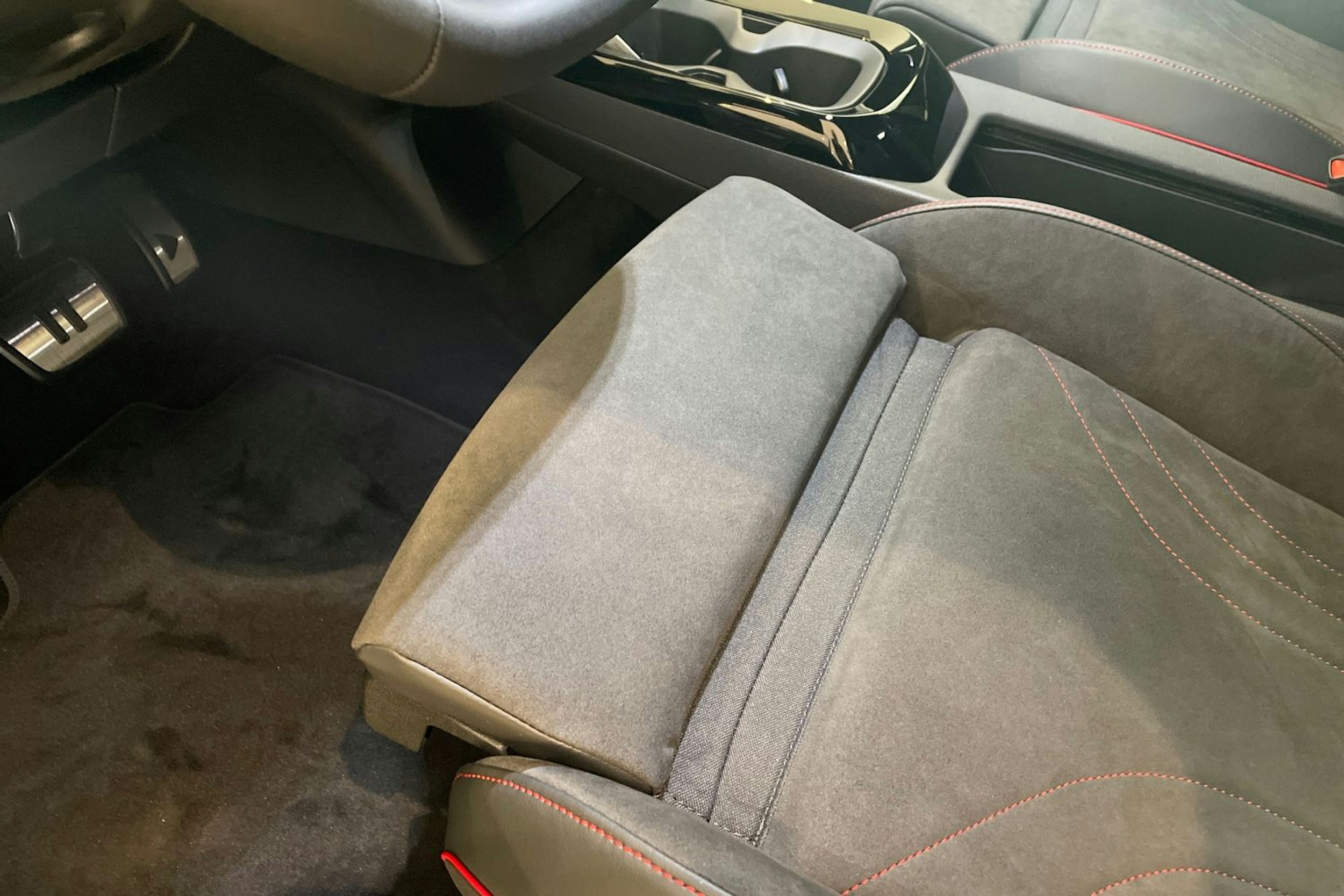 musta Volkswagen ID.4 2025 kuva 26.